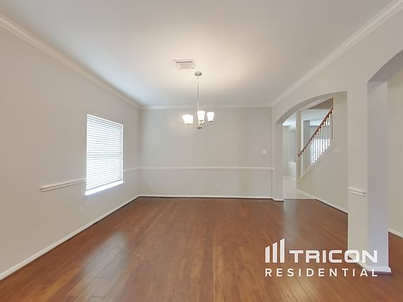 4th image of 12707 Mardi Gras Dr