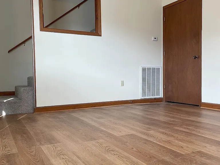 105 Mayflower Rd — Photo 20