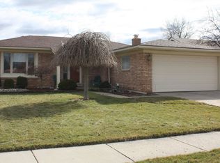 42661 Keystone Ln, Canton, MI 48187