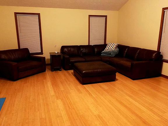 3rd image of 58 Irene Dr