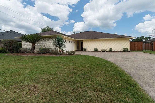 1st image of 6990 Glen Willow Dr