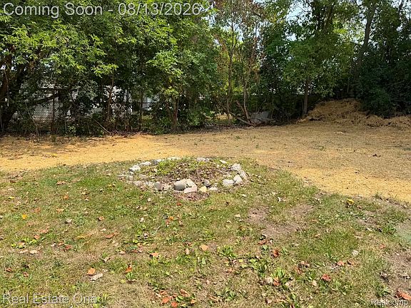2nd image of 2453 Clarice Ave
