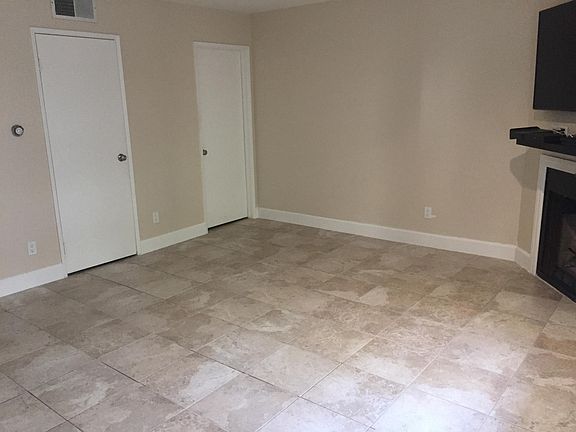 5th image of 2204 N Broadway APT D
