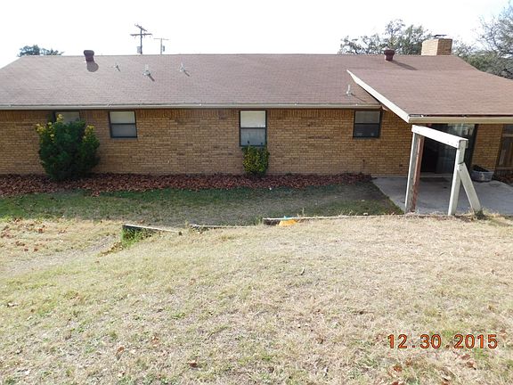 3rd image of 2215 Phyllis Dr #1