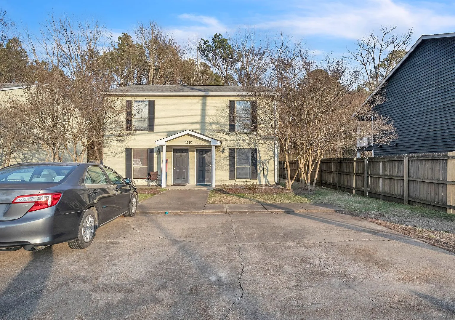 1110 N Montgomery St — Photo 1
