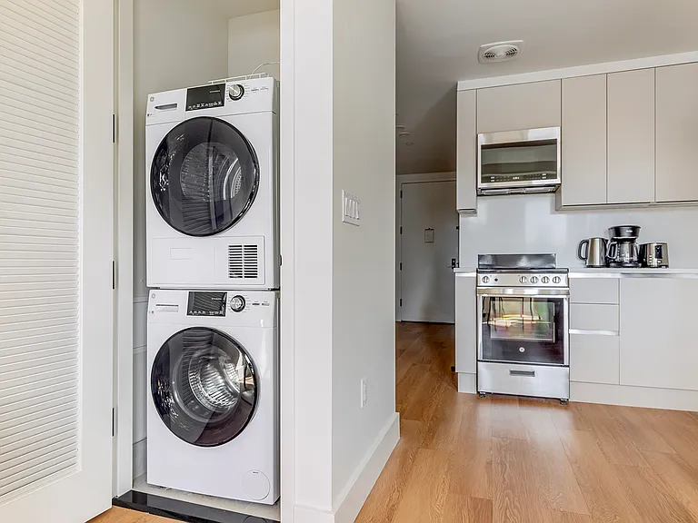 130 Hope St #610A — Photo 8