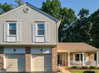 7577 Woodstown Dr, Springfield, VA 22153