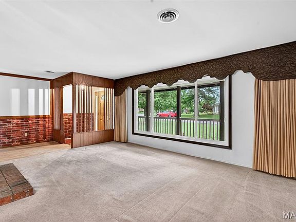 5th image of 9512 Carnival Dr