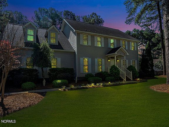 2nd image of 2709 Royal Drive