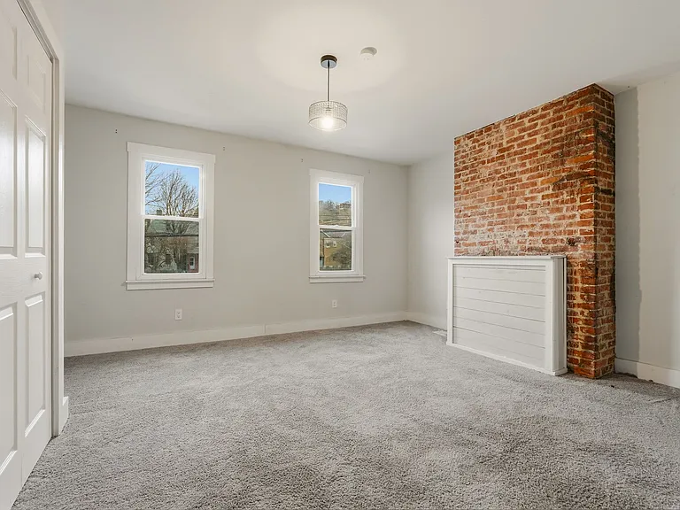 7040 Kedron St — Photo 24
