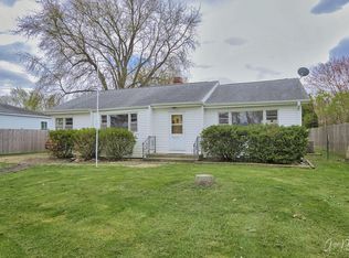 26137 W Mary Ann Rd, Antioch, IL 60002