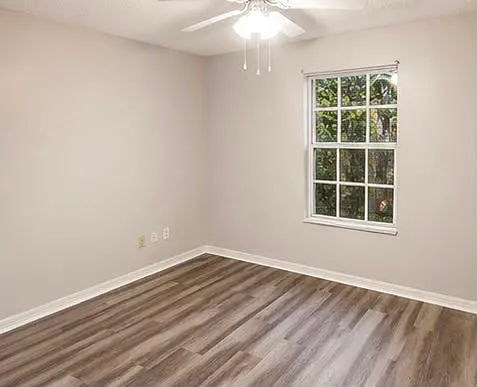 Flexible second bedroom ideal for guests, family, or a home office.