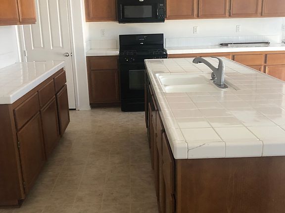 2nd image of 10998 Cochita St