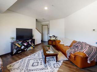 422 Bowery St APT 2, Iowa City, IA 52240
