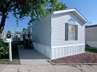 3312 Noll Dr, Park City, IL 60085