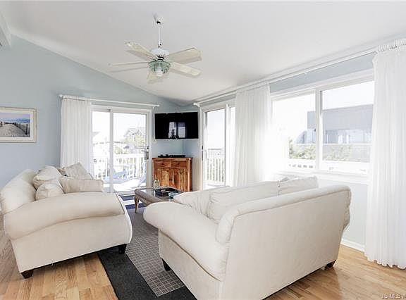 5th image of 6305 Long Beach Blvd APT E