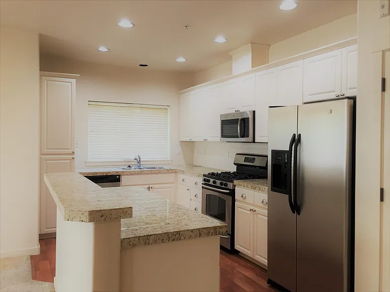 642 NW Garswood Ter — Photo 13