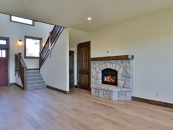 3rd image of 29001 Mammoth Dr