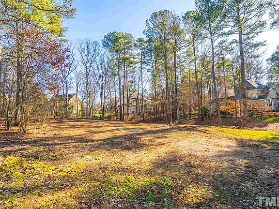 3rd image of 124 Summer Lakes Dr