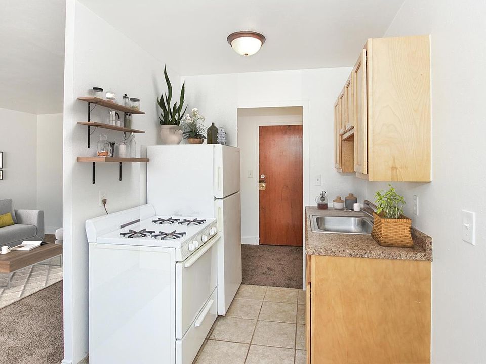 1st image of 729 8th Ave SE APT 7