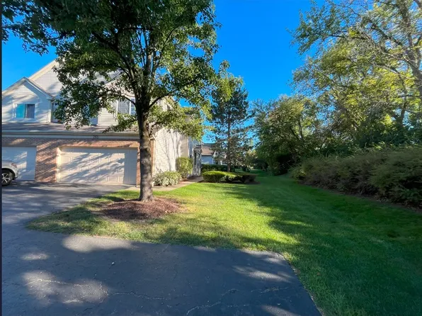 261 Nicole Dr Unit F, South Elgin, IL 60177