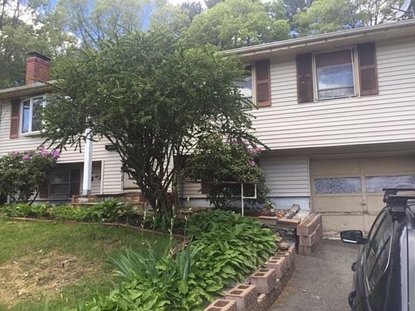 1st image of 32 Stratford Ave