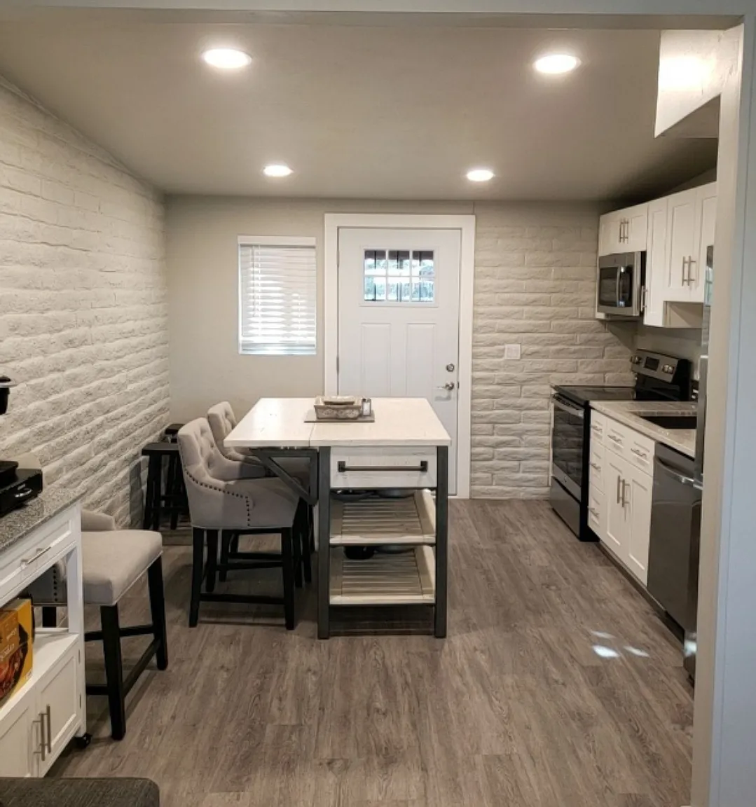 309 E Glenn St — Photo 1