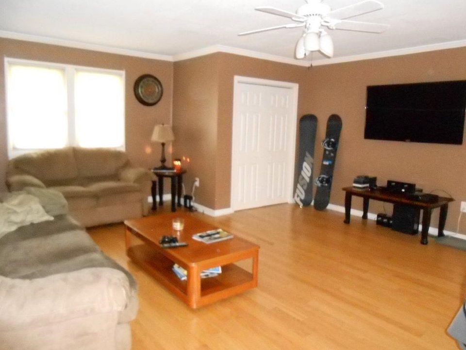 2nd image of 11066 Riverway Blvd