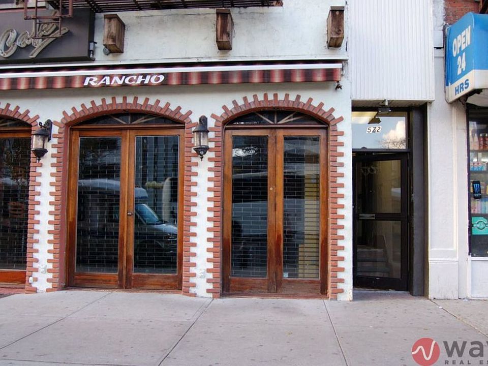 2nd image of 572 Amsterdam Ave APT 4