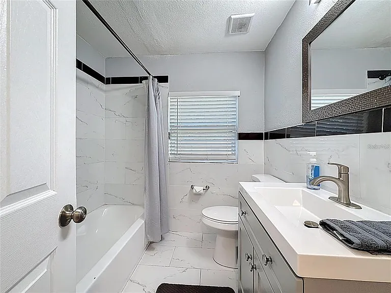 1408 Rogers St — Photo 23