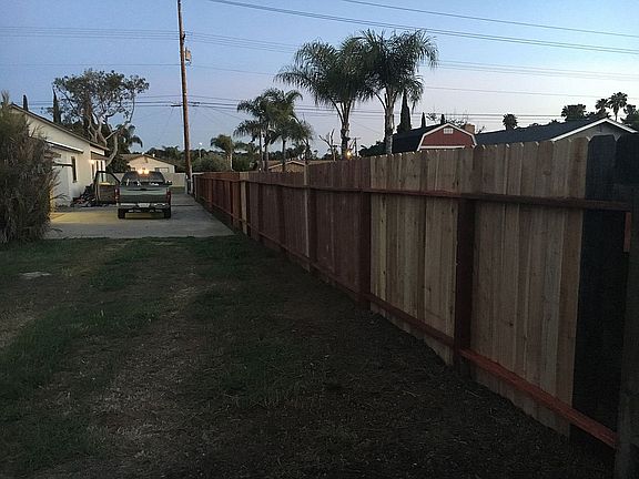 4th image of 1052 E Lincoln Ave