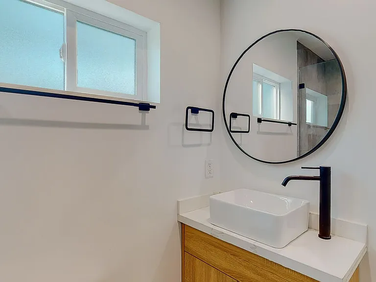 16012 Cantlay St #A — Photo 14
