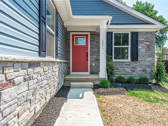 3rd image of 157 Potomac Dr