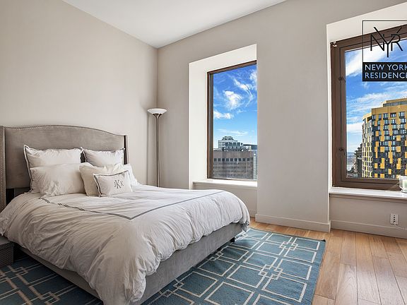 5th image of 75 Wall St APT 38F
