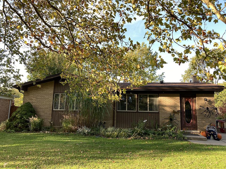 1st image of 2859 Aurora St