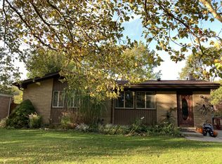 2859 Aurora St, Ann Arbor, MI 48105
