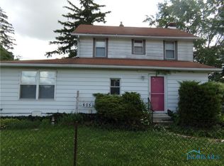 605 Lime City Rd, Rossford, OH 43460