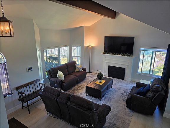 5th image of 23040 Wren St