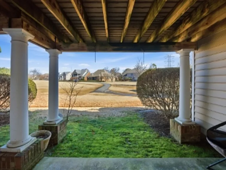 1005 Bay Breeze Dr — Photo 3