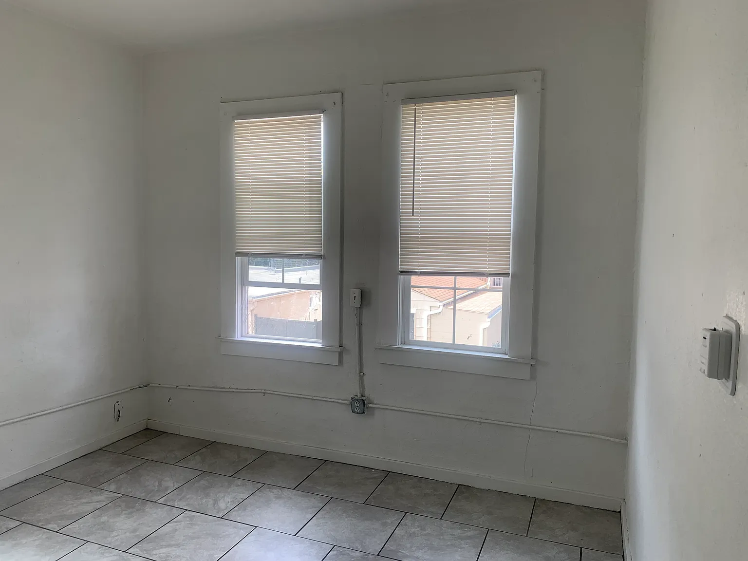 2 bed, 950 sqft, $1,700 — Photo 1