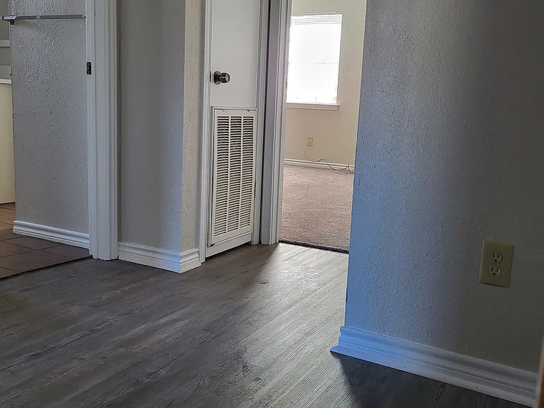 4150 Crow Rd #17 — Photo 14