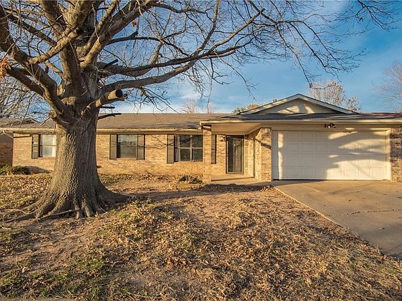 2nd image of 2117 Natchez Dr