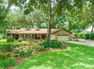 1025 Linda Glen Ave, Fruitland Park, FL 34731