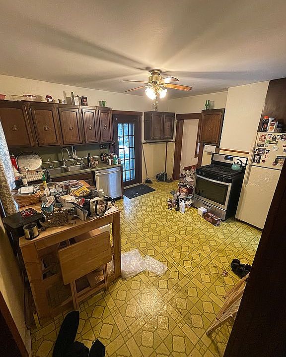 1st image of 2764 Tamarack Dr