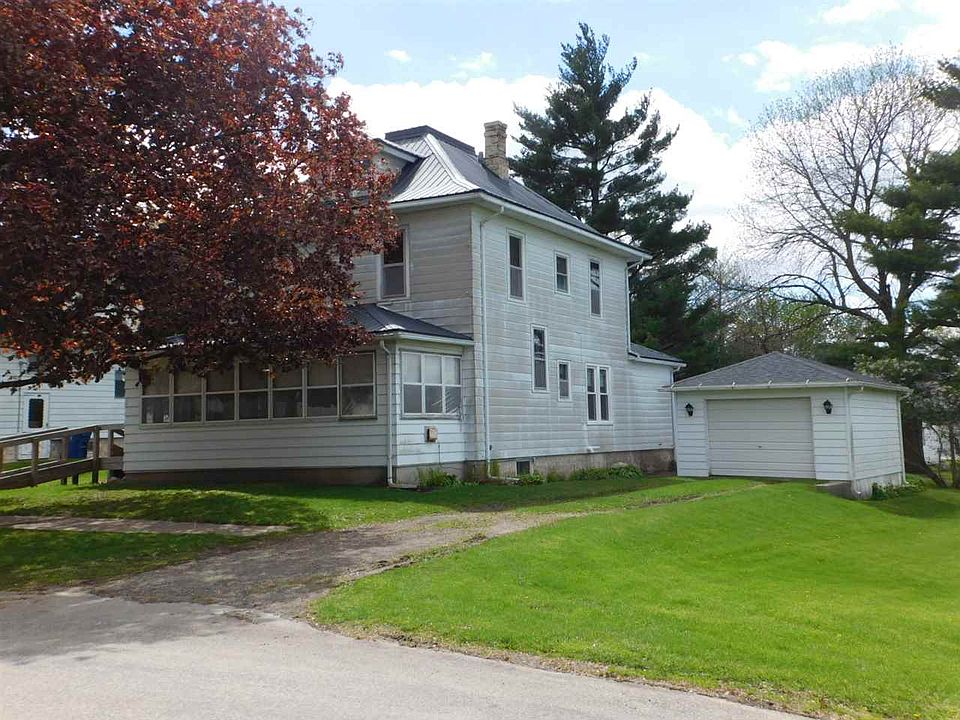 1st image of 413 2nd Ave N