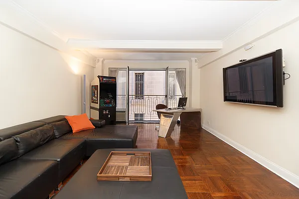 Rented by MOTION New York | media 2