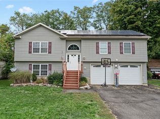 9 Hulse St, Wallkill, NY 12589