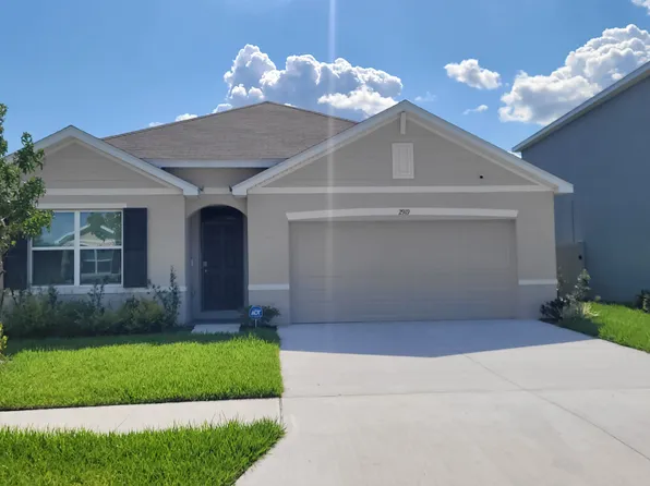 2919 Gardiner Ln, Zephyrhills, FL 33541