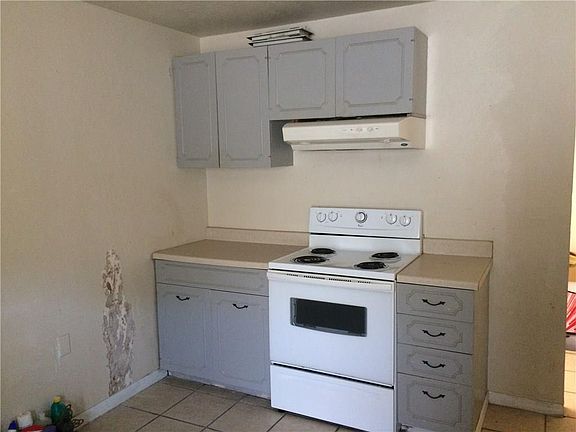 2nd image of 200 W Boyd Ave