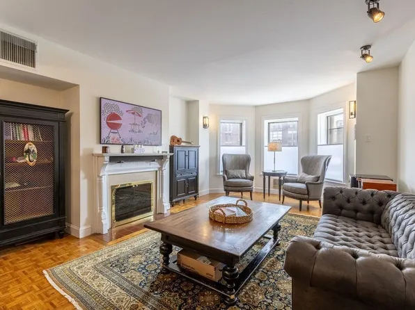 416 Commonwealth Ave #212, Boston, MA 02115